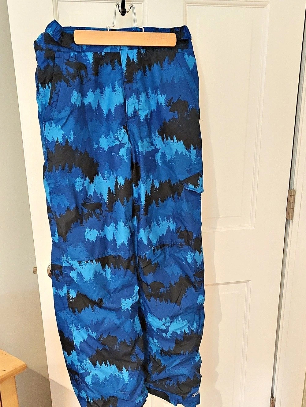 Boy Columbia Blue & Black Printed Cargo Snow Pants XL